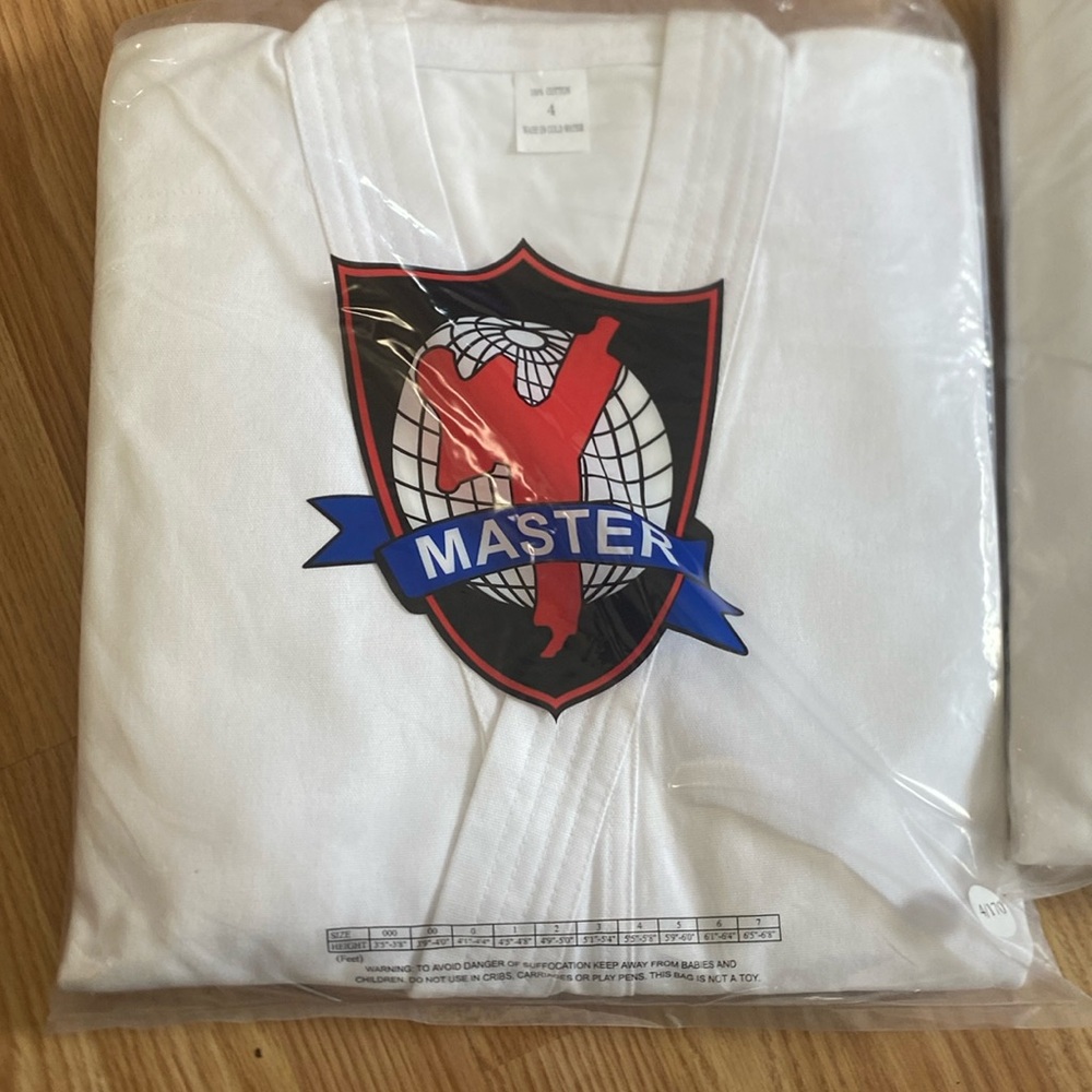 Karate suits white Large/medium/small